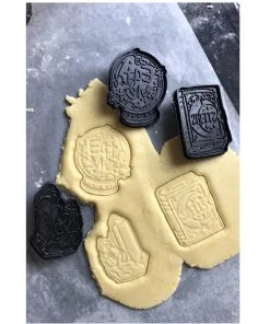 Witchy Plätzchen Ausstechformen KILLSTAR 9 Witchy Plätzchen Ausstechformen KILLSTAR -Halloween killstar witchy cookie ausstechformen killstar witchy cookie cutters gothic accessoires gothic deko 50323 04